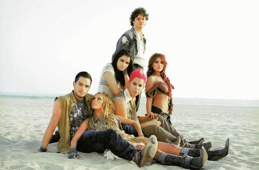 Dulce María enfrenta rumores de distanciamiento con los RBD